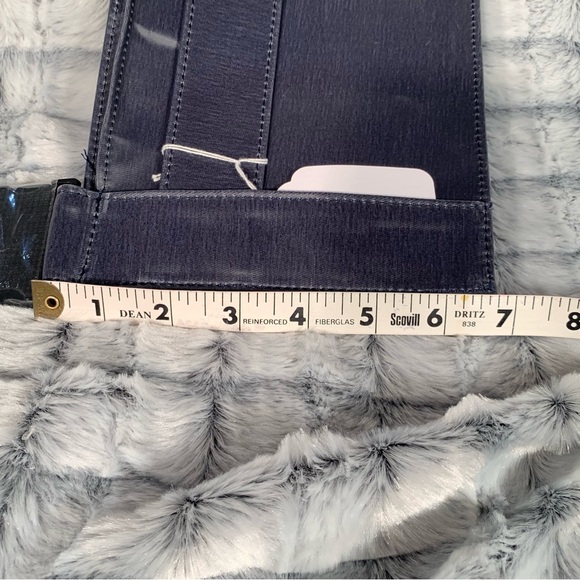 A-Cold-Wall* Men's Utility Crossbody Leather Bag | OS | Navy NEW!! - Picture 7 of 10